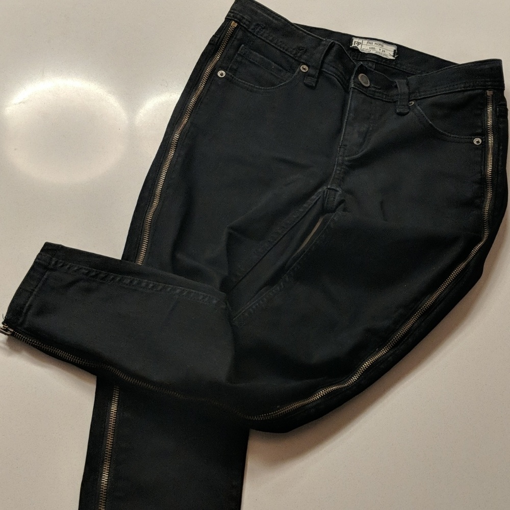 Free People black jeans 25